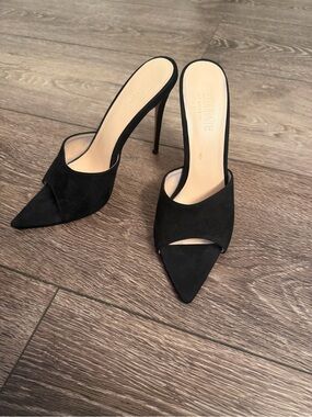 FEMME LA Black Pointed Toe Stiletto Mule Heels